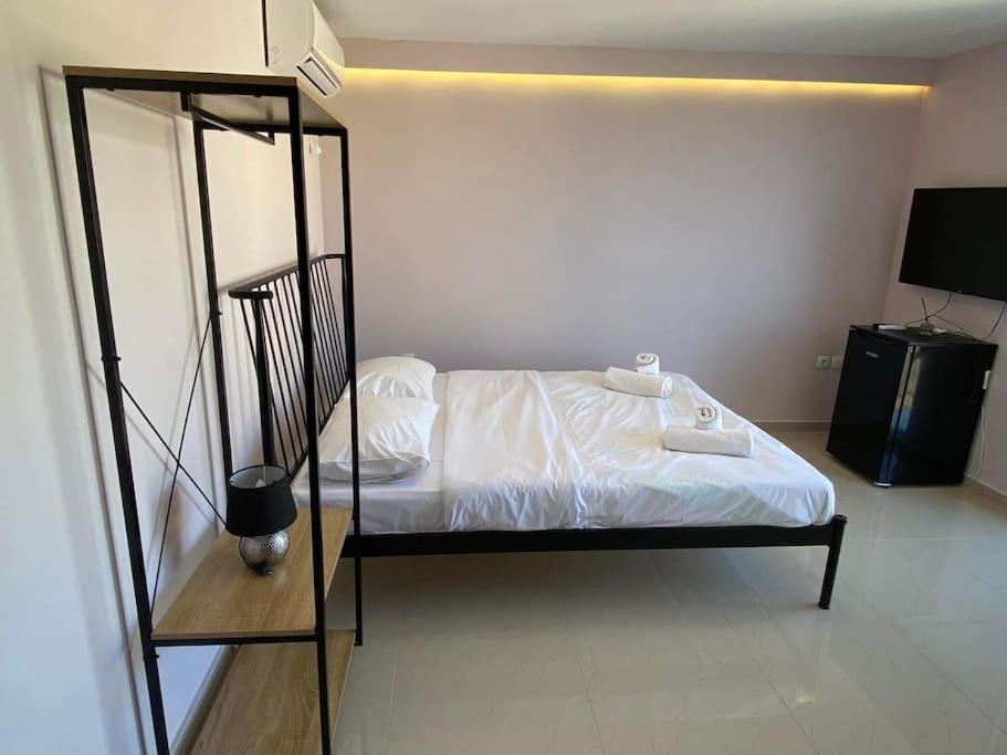 Lavrio 1Bdr Penthouse 7 Min On Foot From The Port Apartment Екстериор снимка